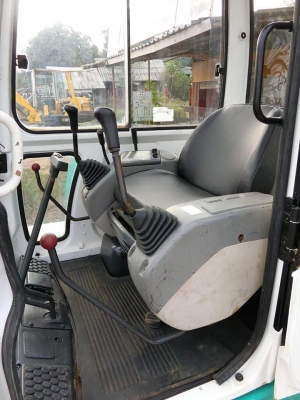 ขายรถขุด ยี่ห้อ:KOMATSU แบบ:PC45-1 รุ่น7 หัวเก๋ง ราคา 590,000 บาท (ราคานี้พร้อมติดแอร์-ติดฟิล์ม-พร้อมข้นย้ายให้) รถเก่านอกแท้ มีเอกสารใบอินวอย รถไม่เคยผ่านการใช้งานในไทย100\% สนใจติดต่อ-สอบถาม-ต่อรองราคา โทร : 099-907-9273 กิ๊ฟ กมลชนก , 099-907-3356 ช่างบั