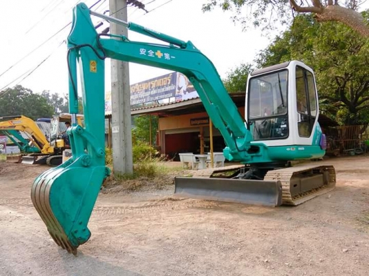 ขายรถขุด ยี่ห้อ:KOMATSU แบบ:PC45-1 รุ่น7 หัวเก๋ง ราคา 590,000 บาท (ราคานี้พร้อมติดแอร์-ติดฟิล์ม-พร้อมข้นย้ายให้) รถเก่านอกแท้ มีเอกสารใบอินวอย รถไม่เคยผ่านการใช้งานในไทย100\% สนใจติดต่อ-สอบถาม-ต่อรองราคา โทร : 099-907-9273 กิ๊ฟ กมลชนก , 099-907-3356 ช่างบั