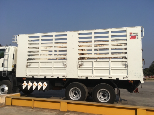 ขายกะบะไม่ดั้ม สามมิตร วาง360มา ยาว6.20 สูง2.20 สภาพสวยกริ๊บ