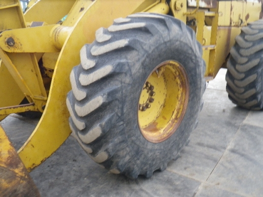 ขายรถตัก ยี่ห้อ Komatsu รุ่น 515-2 ขายรถตัก ยี่ห้อ Komatsu รุ่น 515-2