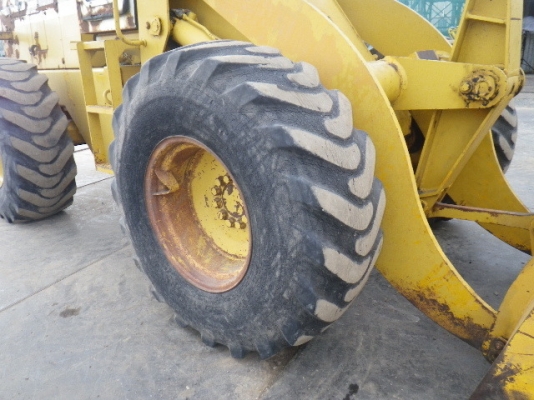 ขายรถตัก ยี่ห้อ Komatsu รุ่น 515-2 ขายรถตัก ยี่ห้อ Komatsu รุ่น 515-2