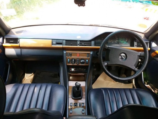 Benz 300 E เครื่อง 3000 เดิมๆ ไม่เคยดมแก๊ส ภาษีขาดเกิน Benz 300 E เครื่อง 3000 เดิมๆ ไม่เคยดมแก๊ส ภาษีขาดเกิน