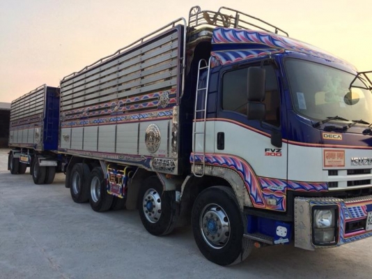 พ่วง 20 ล้อ ISUZU FVZ300 ปี 53 กระบะมิเนียมคอกเกษตร - อู่เอสที สองคานหน้า สามเพลาหลัง ( ถอดออก 1 เพลา ) ใส่ของได้ 30.5 ตัน