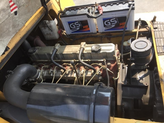 ฟอล์คลิฟต์ 6 ตัน  CATERPILLAR  DP60  รถปี 2003  เครื่องยนต์เซล  S6S   เสายกสูง 6 เมตร  เกียร์ออโต้