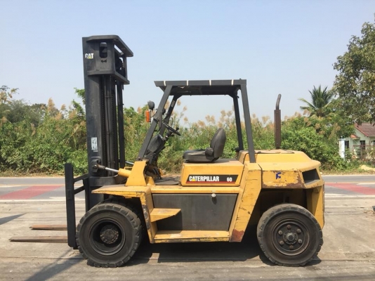 ฟอล์คลิฟต์ 6 ตัน  CATERPILLAR  DP60  รถปี 2003  เครื่องยนต์เซล  S6S   เสายกสูง 6 เมตร  เกียร์ออโต้