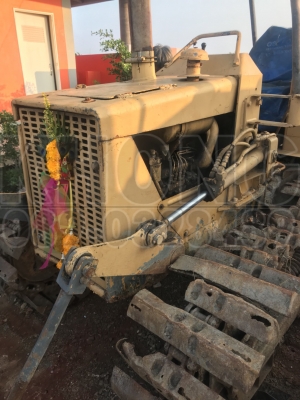 ขายด่วน รถแท็คเตอร์ komatsu d2 /5 เครืองดี ใบเดินต้องไปเปลี่ยน ขายตามสภาพ 60000 บาท ขายด่วน รถแท็คเตอร์ komatsu d2 /5 เครืองดี ใบเดินต้องไปเปลี่ยน ขายตามสภาพ 60000 บาท