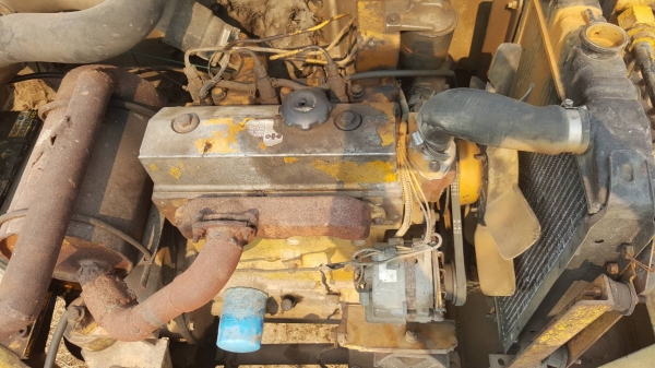 ขายตามสภาพ แบคโฮ KOMATSU PC40-5 ต้องเช็คช่วงล่างใหม่ เครื่องติด ปั้มดี สลักหลวมหลายจุด ราคาต่อรองได้