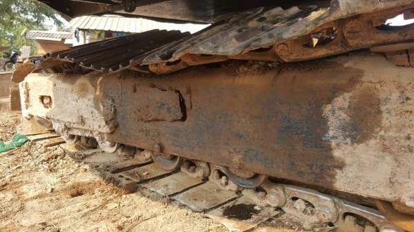 ขายตามสภาพ แบคโฮ KOMATSU PC40-5 ต้องเช็คช่วงล่างใหม่ เครื่องติด ปั้มดี สลักหลวมหลายจุด ราคาต่อรองได้