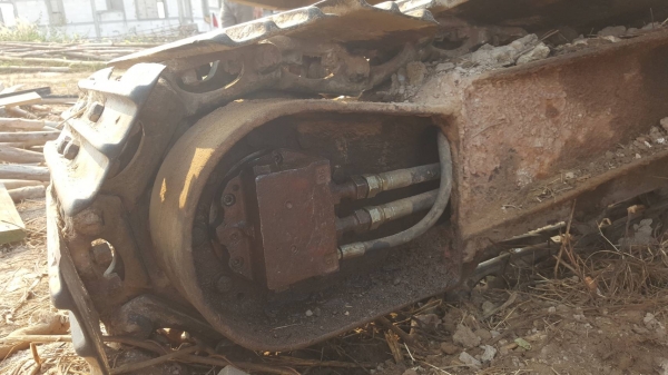 ขายตามสภาพ แบคโฮ KOMATSU PC40-5 ต้องเช็คช่วงล่างใหม่ เครื่องติด ปั้มดี สลักหลวมหลายจุด ราคาต่อรองได้