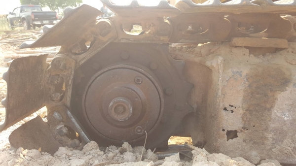 ขายตามสภาพ แบคโฮ KOMATSU PC40-5 ต้องเช็คช่วงล่างใหม่ เครื่องติด ปั้มดี สลักหลวมหลายจุด ราคาต่อรองได้