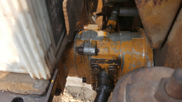 ขายตามสภาพ แบคโฮ KOMATSU PC40-5 ต้องเช็คช่วงล่างใหม่ เครื่องติด ปั้มดี สลักหลวมหลายจุด ราคาต่อรองได้