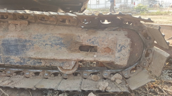 ขายตามสภาพ แบคโฮ KOMATSU PC40-5 ต้องเช็คช่วงล่างใหม่ เครื่องติด ปั้มดี สลักหลวมหลายจุด ราคาต่อรองได้