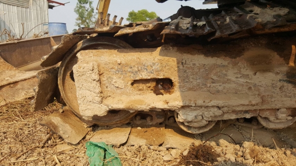 ขายตามสภาพ แบคโฮ KOMATSU PC40-5 ต้องเช็คช่วงล่างใหม่ เครื่องติด ปั้มดี สลักหลวมหลายจุด ราคาต่อรองได้