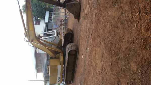 ขายแมคโฮHD400 สภาพสวยพร้อมใช้งาน ช่วงล่าง120 ใช้งานเสร็จแล้วขายครับ