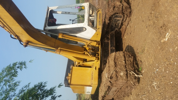 ขายแมคโฮHD400 สภาพสวยพร้อมใช้งาน ช่วงล่าง120 ใช้งานเสร็จแล้วขายครับ