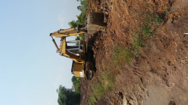 ขายแมคโฮHD400 สภาพสวยพร้อมใช้งาน ช่วงล่าง120 ใช้งานเสร็จแล้วขายครับ