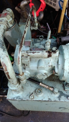 ซุดปั๊มไฮดรอลิกไของไดกิ้นตัวใหญ่