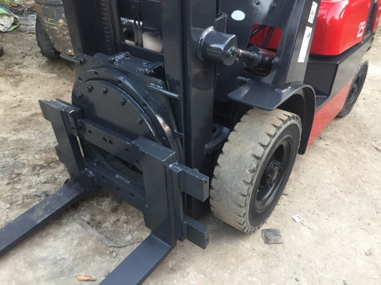 รถยกtailift 2.5ตัน สภาพดีพร้อมใช้ ยางตันสี่เส้น งาหมุนได้ ยกสูง 3 เมตร