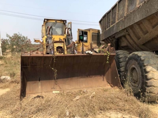 ขาย 685,000 รถตักตีนแกะ VOLVO L160 เครื่องดี เกียร์ดี สภาพจอด(สตาร์ทติด)  เอกสารชื้อขาย  รถอยู่ นครปฐม โทร 0610710295