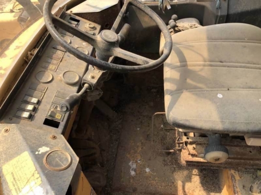 ขาย 685,000 รถตักตีนแกะ VOLVO L160 เครื่องดี เกียร์ดี สภาพจอด(สตาร์ทติด)  เอกสารชื้อขาย  รถอยู่ นครปฐม โทร 0610710295