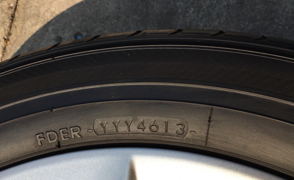 ล้อแม็ก Toyota Alphard (ลาย 7 ก้าน) ขอบ 17 พร้อมยาง Yokohama 215-60-17 ปลายปี 13