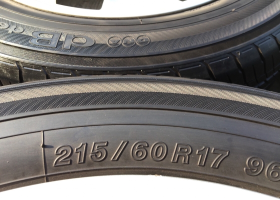 ล้อแม็ก Toyota Alphard (ลาย 7 ก้าน) ขอบ 17 พร้อมยาง Yokohama 215-60-17 ปลายปี 13