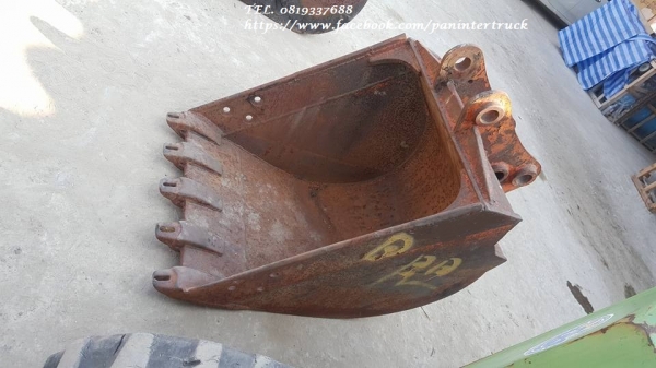 FROM JAPANขายถูกด่วนๆBUCKET EX40 ,EX50 ,EX60 ,EX100 /แบบธรรมดา 5ฟัน / ปากกว้าง:73cm. /ราคาเพียง(ใบละ) 17,000 บาท สนใจรีบติดต่อ 0819337688