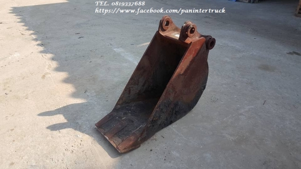 FROM JAPANขายถูกด่วนๆBUCKET บุ๊งกี๋สำหรับรถขุดไซค์ 60 /สลัก 50 มิล /แบบปากแคบ /3ฟัน/ ปากกว้าง:44 cm. /ราคาเพียง(ใบละ) 15,000 บาท สนใจรีบติดต่อ 0819337688