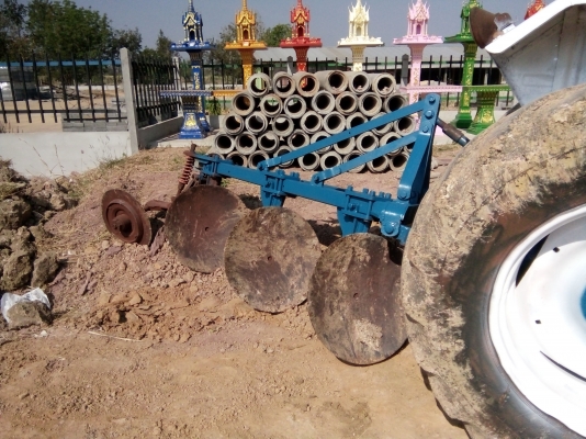 ขายรถไถฟอร์ด 6600 เสื้อลาย พ่อค้าตัดราคาได้  อุปกรณ์ 3 ชิ้น เอกสารอินวอย