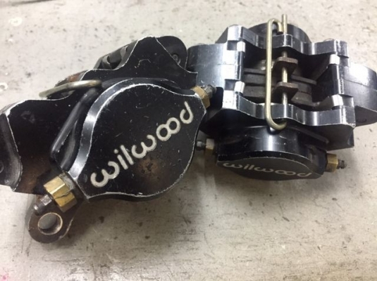 ขายคาลิปเปอร์ willwood สภาพสวยๆ2ตัว