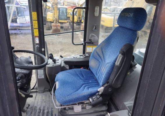 มาใหม่ครับ HITACHI ZW310A นำเข้าจากญี่ปุ่น โทร.090-986-2521 อ๊อบ