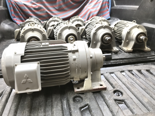 ขายมอเตอร์เกียร์ Cycro drive Sumitomo 5HP. 380V อัตราทด 1:15 เพลาออกประมาณ 100รอบต่อนาที สภาพสวยมากเดิมๆ วิ่งนิ่ม พร้อมใช้งาน มี 9ตัวครับ