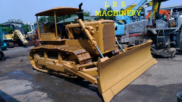 แทรคเตอร์ Caterpillar รุ่น D6C