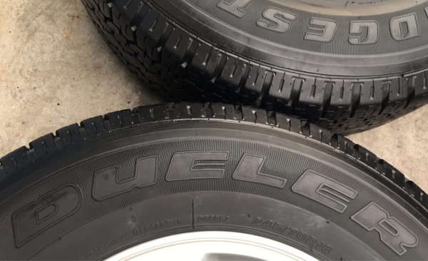 ยาง 2 เส้น Bridgestone 245-70-16 ปี 15 ยาง 2 เส้น Bridgestone 245-70-16 ปี 15