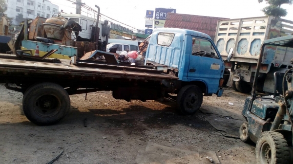 ขาย 6ล้อ isuzu kz22 เครื่อง110แรง หัวยกได้