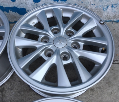 แม็ก Mitsu Pajero Sport 2015 ขอบ 16 สภาพดี