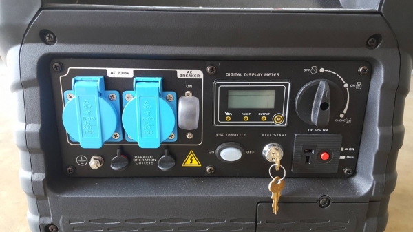 เครื่องปั่นไฟ ขนาด 3.3kw อินเวอสเตอร์ INVERTER เครื่องปั่นไฟ ขนาด 3.3kw อินเวอสเตอร์ INVERTER