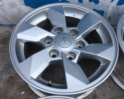 ล้อแม็ก Mitsu Triton ขอบ 16 สภาพสวย