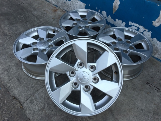 ล้อแม็ก Mitsu Triton ขอบ 16 สภาพสวย