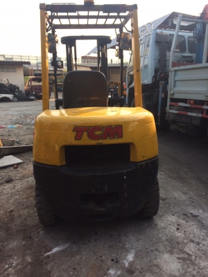ขาย โฟรคลฟท์ ทีซีเอ็ม เครื่องดีเซล 3 ตันเสา 3 เมตร