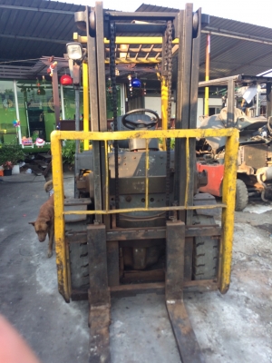 ขาย โฟรคลฟท์ ทีซีเอ็ม เครื่องดีเซล 3 ตันเสา 3 เมตร
