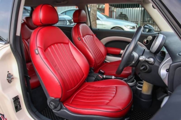 ขาย Mini Cooper R50 ปี 2011 สีครีม