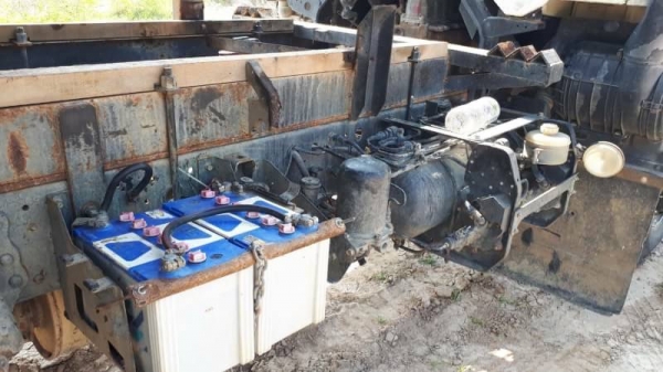 ขาย 625,000  รถ 6 ล้อดั้ม HINO FD2JOB เครื่อง HO7D 195 แรง หัวบาง ยางดี คัชซีสวย รถสวยพร้อมใช้เอกสารพร้อมโอน รถอยู่ ราชบุรี 090-772-3710 090-772-3708