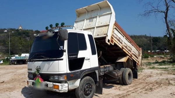 ขาย 625,000  รถ 6 ล้อดั้ม HINO FD2JOB เครื่อง HO7D 195 แรง หัวบาง ยางดี คัชซีสวย รถสวยพร้อมใช้เอกสารพร้อมโอน รถอยู่ ราชบุรี 090-772-3710 090-772-3708