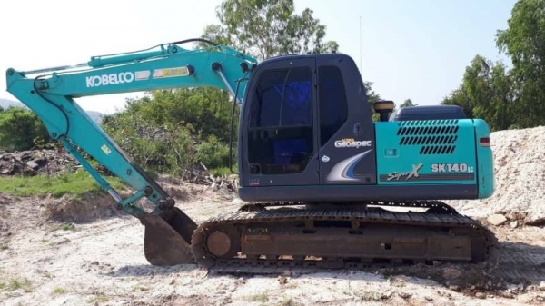 ขาย 1,890,000 KOBELCO sk 140-8 LC  super X 6,800 ชม. เครื่องดี ปั้มแรง เอวแน่น ช่วงล่างสวย รถสภาพเหมือนใหม่ พร้อมใช้ เล่มทะเบียน รถอยู่ ราชบุรี 090-772-3710 090-772-3708