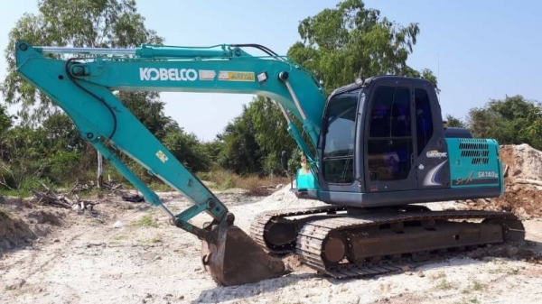 ขาย 1,890,000 KOBELCO sk 140-8 LC  super X 6,800 ชม. เครื่องดี ปั้มแรง เอวแน่น ช่วงล่างสวย รถสภาพเหมือนใหม่ พร้อมใช้ เล่มทะเบียน รถอยู่ ราชบุรี 090-772-3710 090-772-3708