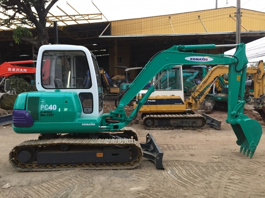 ขายรถขุดเก่านอก ยอดนิยม KOMATSU PC40-7 ชั่วโมงทำงาน 5,xxx ซม ฟรีเช็ดระบบ,จัดส่งฟรีทั่วไทย