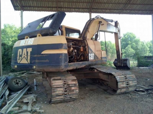 CAT 320 V1