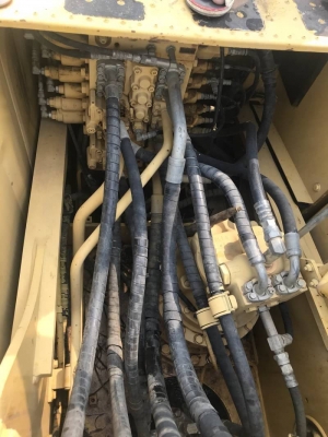 KOMATSU PC 200-8MO