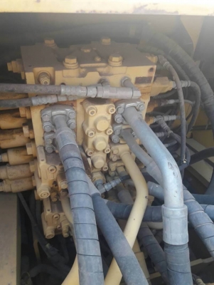 KOMATSU PC 200-8MO